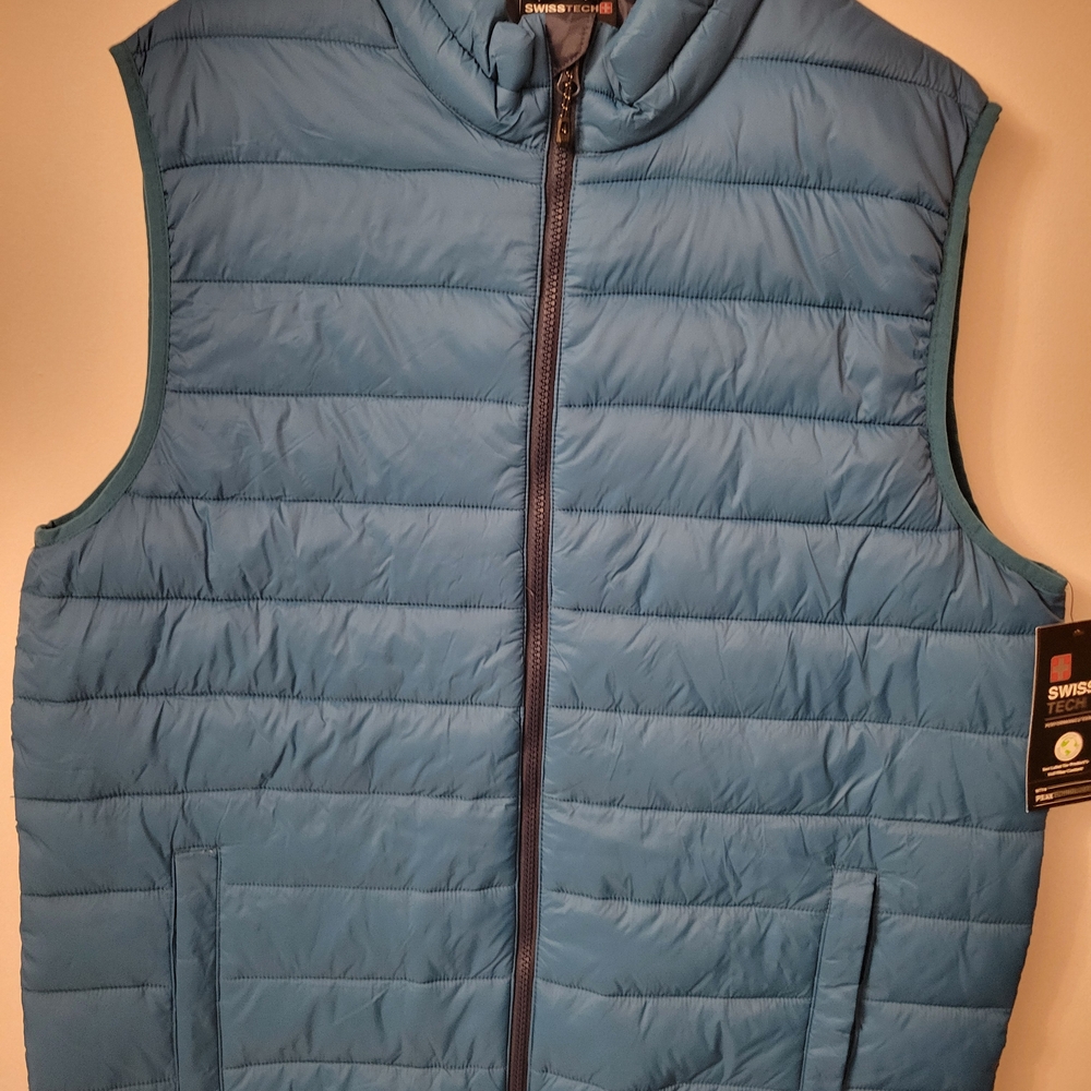 Swiss Tech Men's Blue Puffer Vest